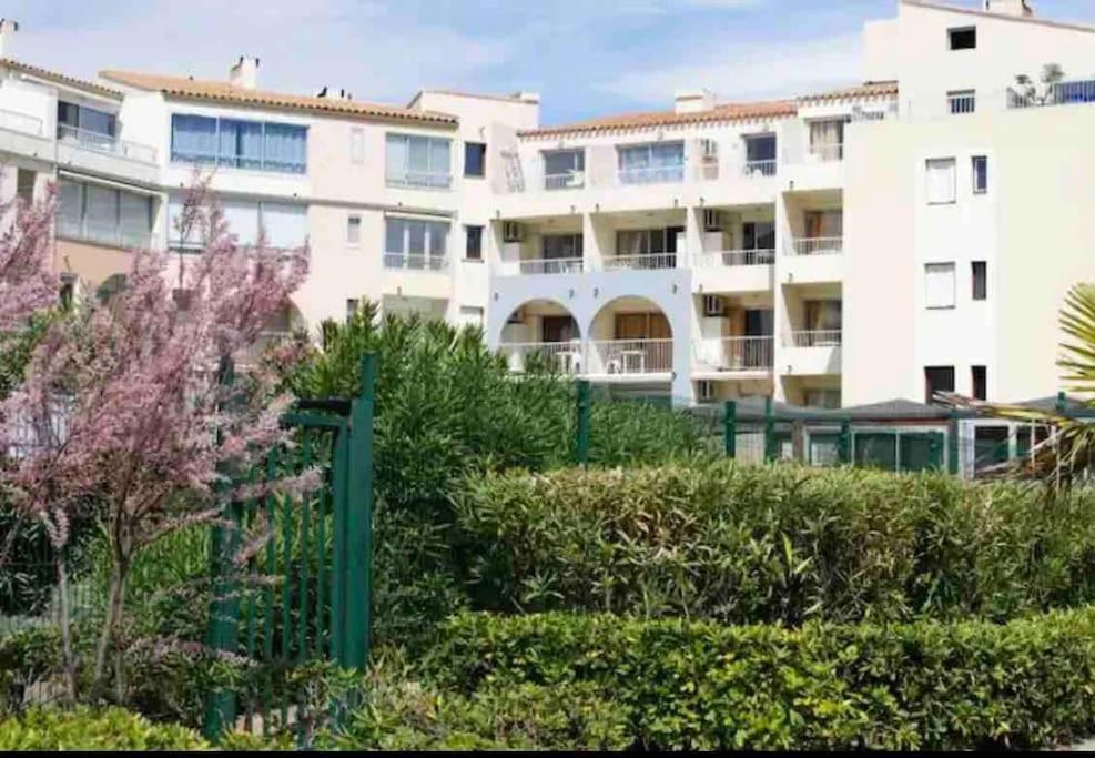 Superbe Appartement 6 Personnes Avec Piscine Secteur Richelieu, A 400M De La Plage Et A 650M Du Centre Port Agde Luaran gambar